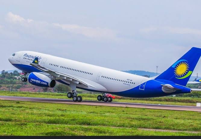 Fermeture de l&rsquo;espace aérien congolais à RwandAir : impact sur l&rsquo;économie du Rwanda