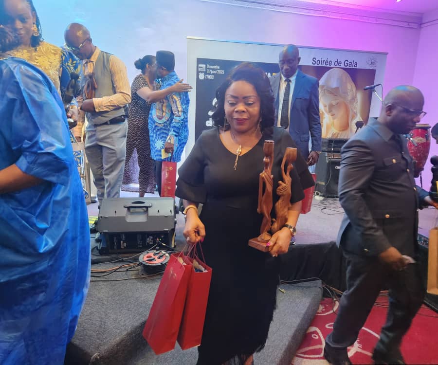 Mme Mireille KASAHENE MAPENDO honorée à la Soirée de Gala de Radio Maria RDC