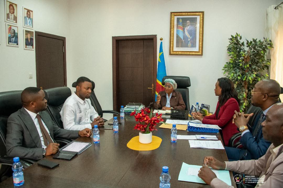 RDC / HUMANITAIRE : L’aide gouvernementale en faveur de Shabunda confirmée, fruit du plaidoyer de l’Honorable Émile Sumaili Miseka