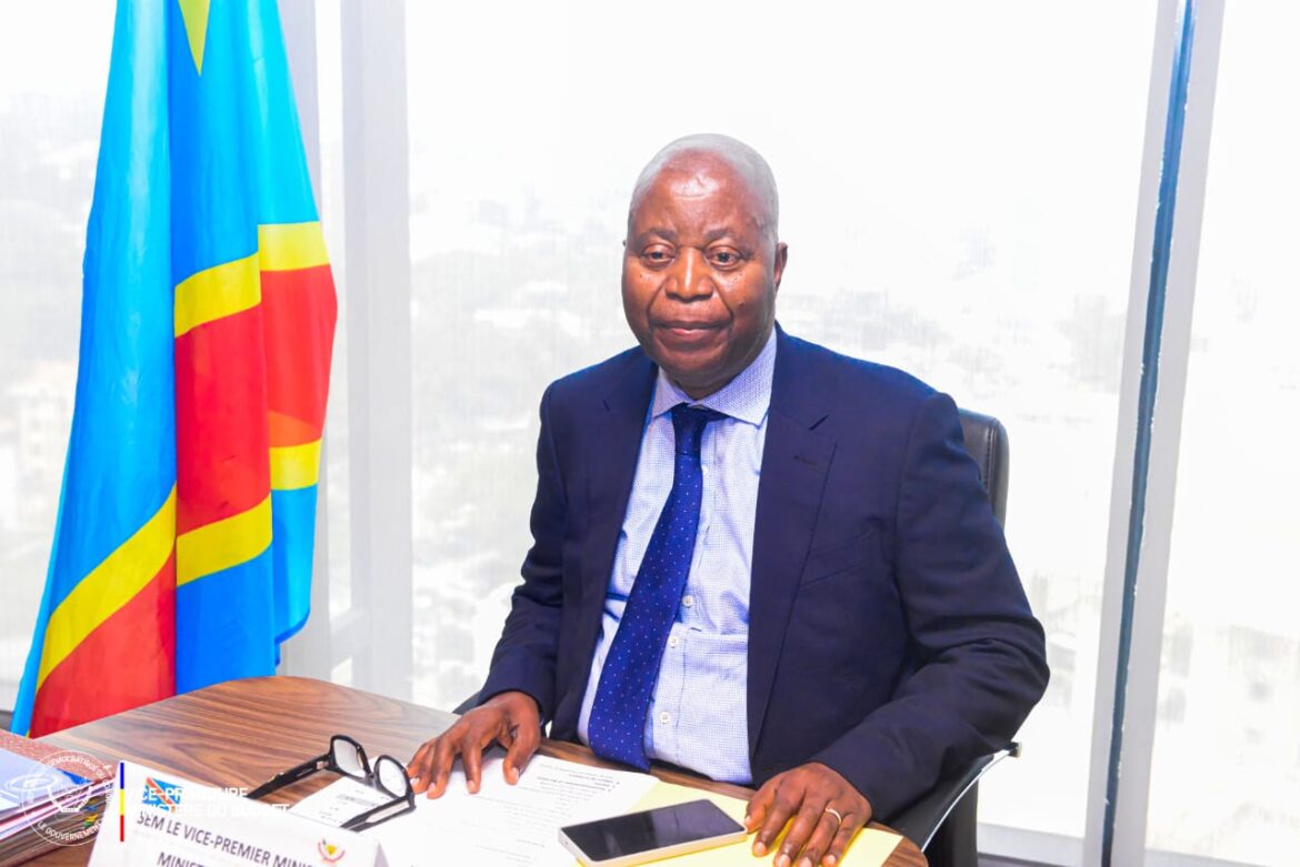 Finances publiques : Adolphe Muzito et Doudou Fwamba réunissent les régies pour booster les recettes