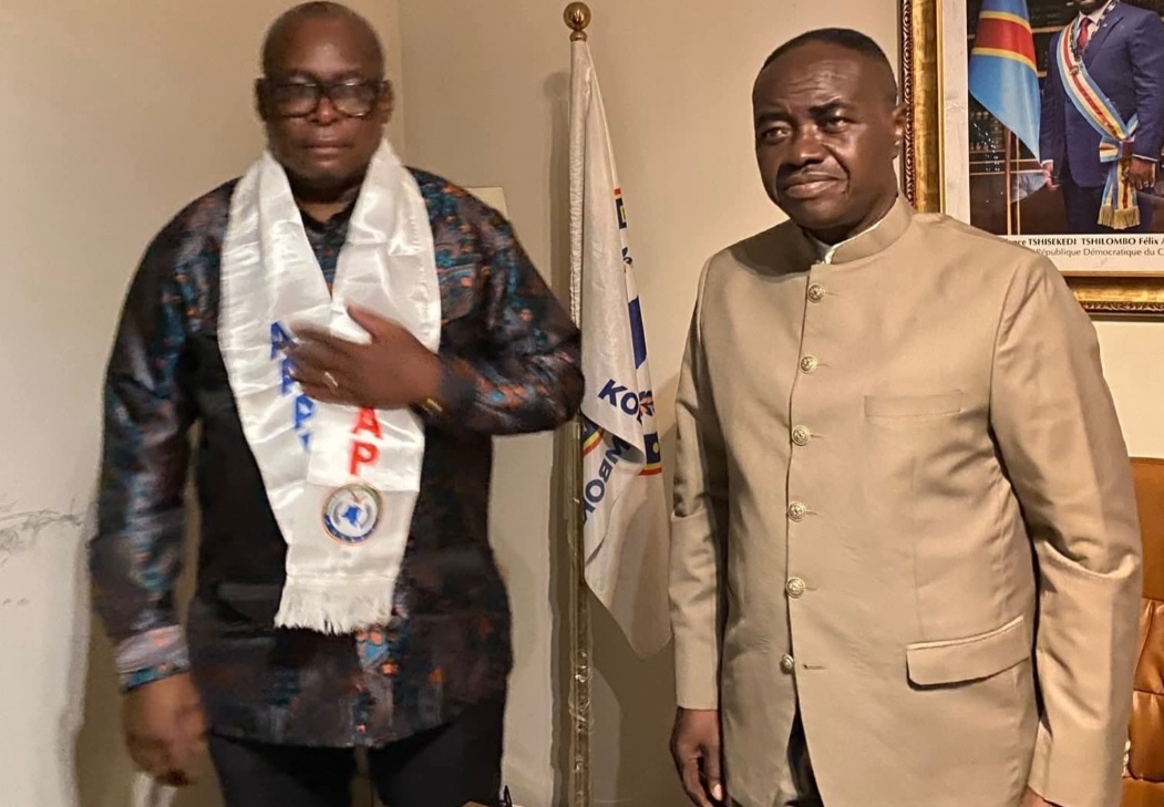 Adhésion marquante de Jean Mabi Mulumba, DG de la BCECO, à la PEP-AAAP sous le leadership de Tony Kanku