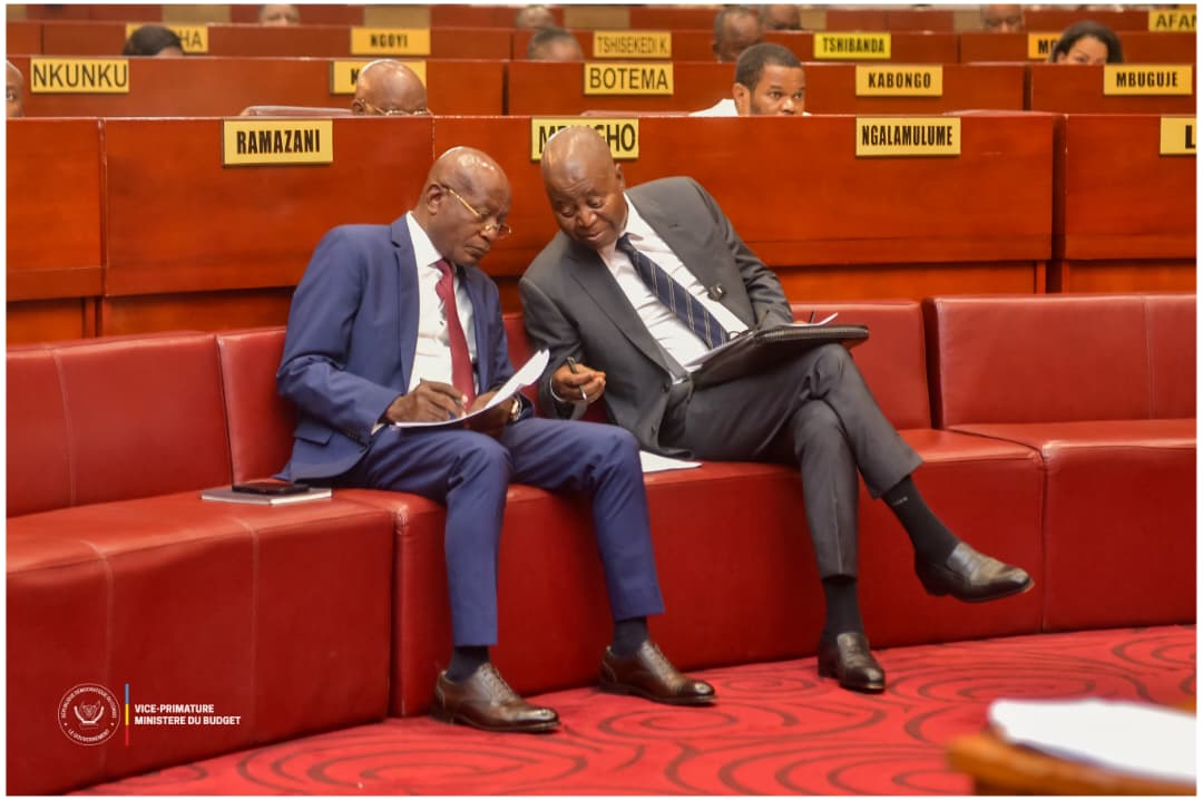 Budget 2026 : après l’Assemblée nationale, le Sénat adopte le projet de loi de finances en termes identiques à hauteur de 54 335,7 milliards CDF, soit 22 milliards de dollars américains