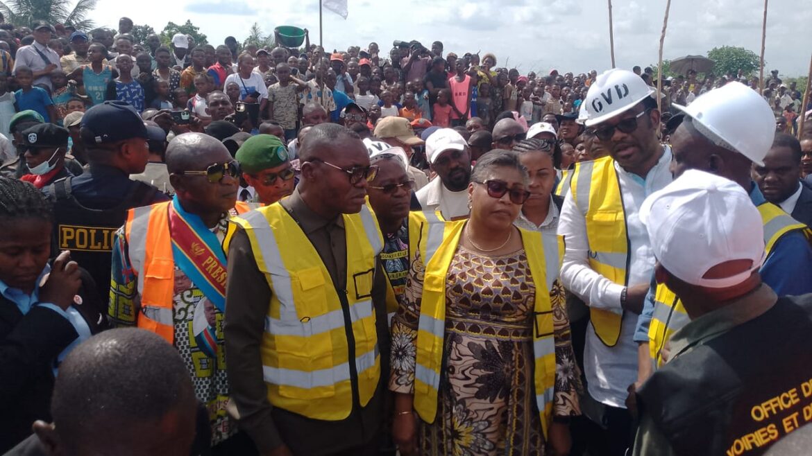 Visite de la Première Ministre Judith Suminwa à Lisala : Un appel à l’unité pour le développement durable de la Mongala