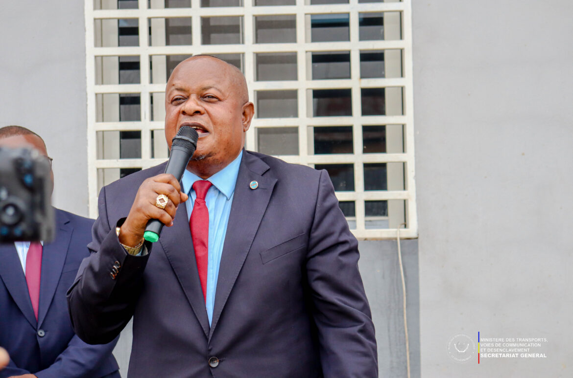 Administration des Transports : le SG Pierrot Nke Sana Moko honore les femmes et annonce une vague de promotions